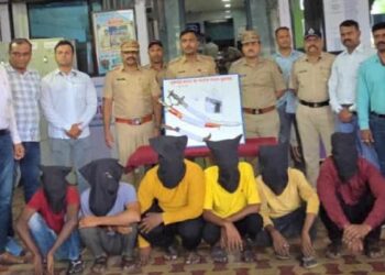 भुसावळमध्ये पोलिसांचे ‘कोबिंग ऑपरेशन’; सराईत गुन्हेगार, तडीपार आणि अवैध धंदेवाल्यांचे धाबे दणाणले