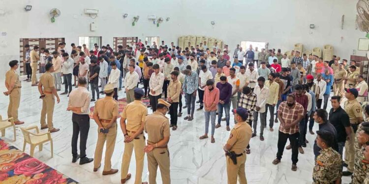 जळगाव पोलिसांच्या ‘ऑपरेशन ऑपरेशन’मध्ये १२५ सराईत गुन्हेगार ताब्यात; गुन्हेगारी विश्वात खळबळ