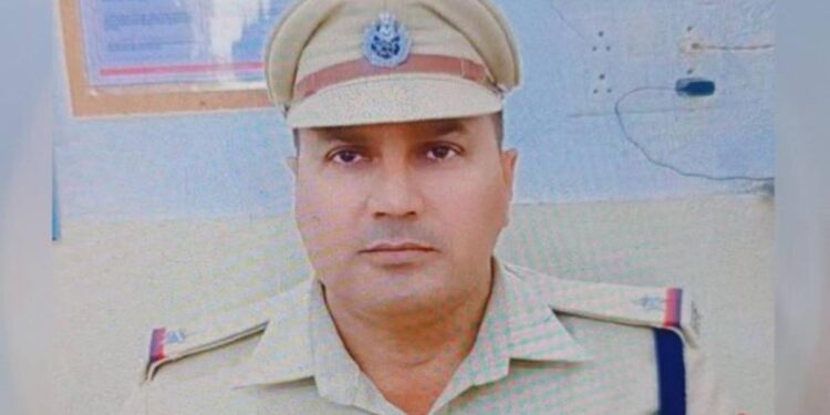 अमळनेर रेल्वे स्टेशन हादरले: आरपीएफ कार्यालयात सहाय्यक फौजदाराने झाडली स्वतःवर गोळी; प्रकृती गंभीर