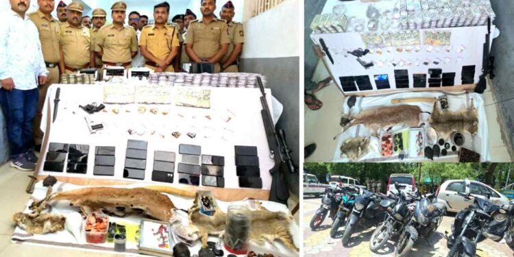 जळगाव पोलिसांचे पाच गावांमध्ये एकाच वेळी धाड; रोकड, दागिने, वाहने, शस्त्रांसह कोट्यवधींचा मुद्देमाल जप्त