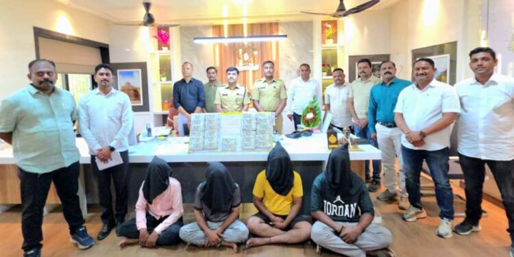 धावत्या ट्रॅव्हल्समधून २५ लाखांची रोकड लांबवणारी ‘टोळी’ गजाआड; चौघे जेरबंद
