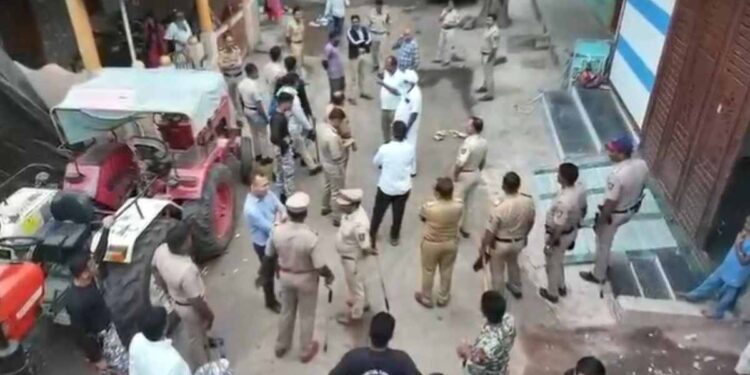 मध्य प्रदेशातील उमर्टीत जळगावसह नाशिक, धुळे पोलिसांची धडक कारवाई; १२ संशयित ताब्यात, शस्त्रनिर्मितीचे साहित्य जप्त