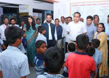 लालमाती विषेश संवाद कार्यक्रमात विभागीय आयुक्तांनी जाणुन घेतल्या आदिवासी नागरिकांच्या समस्या