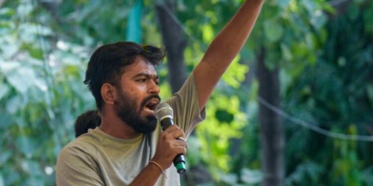 “मी सर्व समर्थकांची माफी मागतो”; अभिजीत दिपकेंनी आंदोलनाच्या दुसऱ्या दिवशी केलं आवाहन…