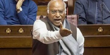 परीक्षा सुधारणा विधेयकावर राज्यसभेत गदारोळ; मल्लिकार्जुन खरगेंचा केंद्र सरकारवर हल्लाबोल