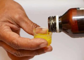 ४ वर्षांखालील मुलांसाठी सर्दी-खोकल्याच्या औषधांवर मोठा निर्णय; केंद्र सरकारकडून कडक निर्बंध