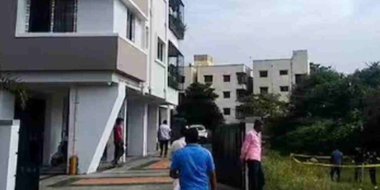 रोहित पवारांच्या पीएच्या १२ वर्षीय मुलीचा मृत्यू; बारामतीत खळबळ