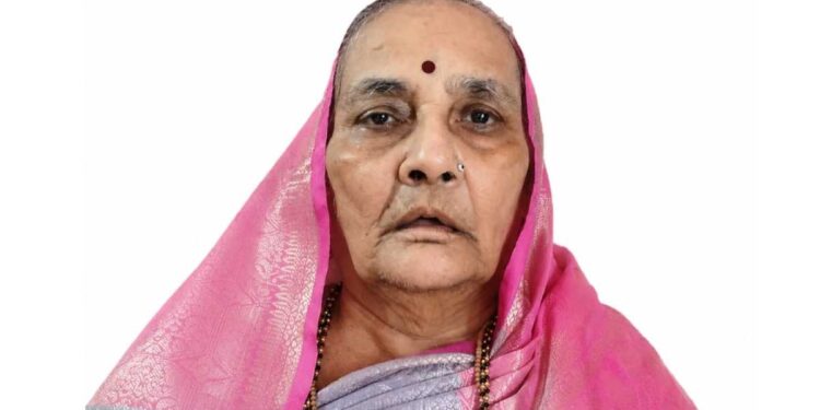 जळगाव विद्यापीठाचे कुलसचिव डॉ. विनोद पाटील यांना मातृशोक