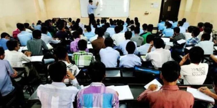 क्लासेसची मनमानी आता थांबणार? खासगी कोचिंग क्लासेसबाबत राज्य सरकारचे नवे नियम जाहीर