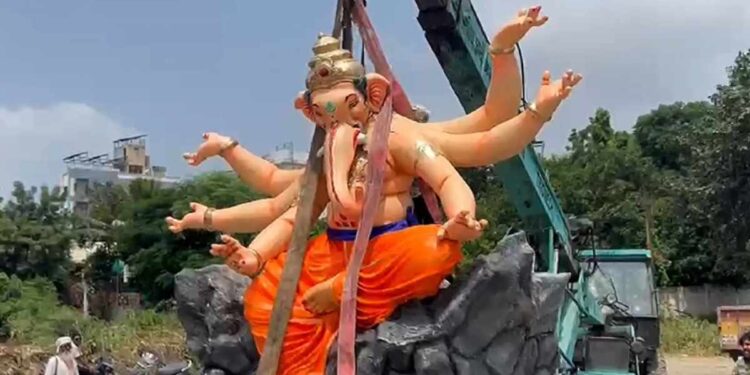 47 हजार रुपये खर्च अन् प्रतिष्ठापनेपूर्वीच गणेशमूर्तीचे विसर्जन; जळगावात धक्कादायक प्रकार