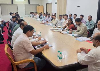 विकासकामांबाबत पालकमंत्री गुलाबराव पाटील यांचे अधिकाऱ्यांना कालबद्ध ‘ॲक्शन प्लॅन’चे निर्देश