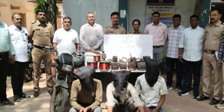 जळगावात इलेक्ट्रिक दुकानात डल्ला मारणारे तिघे गजाआड
