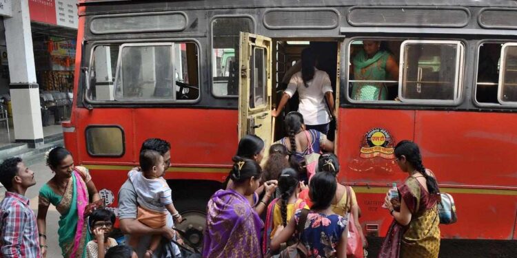 आजपासून एसटीचा नवा नियम! ‘या’ महिलांना अर्ध्या तिकिटाऐवजी द्यावे लागणार पूर्ण भाडे
