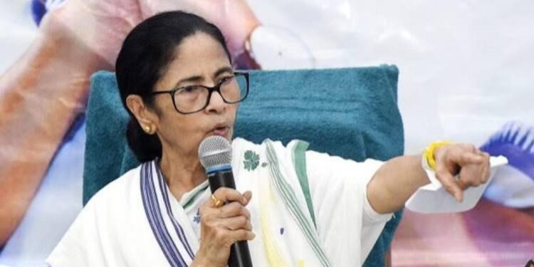 ममता बॅनर्जींचा काँग्रेसला पाठिंबा, अन् लगेचच उमेदवार अटकेत; नंदीग्राममध्ये राजकीय खळबळ