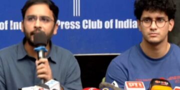 ‘मोदींसारखा भित्रा पंतप्रधान पाहिला नाही’; आशुतोष रांकांचा केंद्र सरकारवर हल्लाबोल