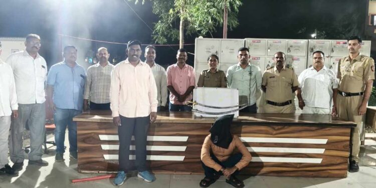 नशिराबादमध्ये उघड्या तलवारीने दहशत माजवणाऱ्या तरुण जेरबंद