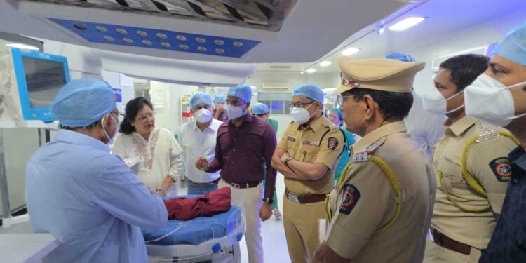 जळगावात १० दिवसांच्या चिमुकलीला निर्जनस्थळी सोडले; तरुणाच्या प्रसंगावधानामुळे वाचले प्राण
