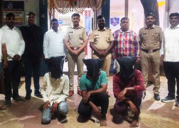जळगावात उधारीवर पान-सिगारेट दिली नाही म्हणून कोयता, तलवारीने हल्ला; १२ तासांत आरोपी जेरबंद