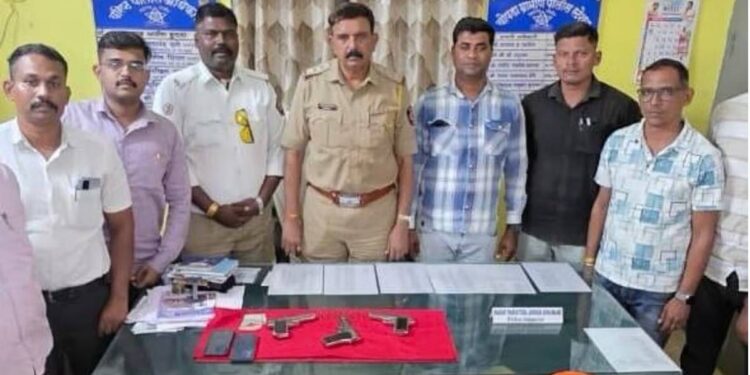गावठी कट्टे-काडतुसे घेऊन जाताना पुण्याच्या तिघांना पकडले; चोपडा ग्रामीण पोलिसांची कारवाई