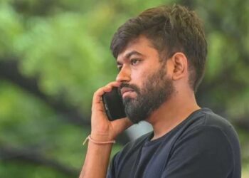 आंदोलनादरम्यान अभिजित दिपकेंवर दुःखाचा डोंगर; आजीचे निधन