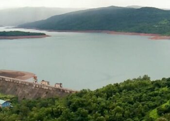 महाराष्ट्रावर जलसंकटाचे सावट! धरणांमध्ये किती पाणी शिल्लक? आकडेवारी पाहून चिंता वाढणार!